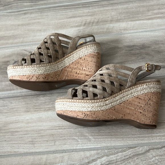 Beautiful designer Prada platform wedges - Picture 3 of 5